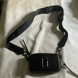 marc jacob’s snapshot crossbody bag